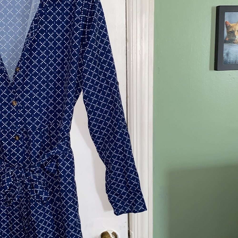 Dress - Picture 6 of 6